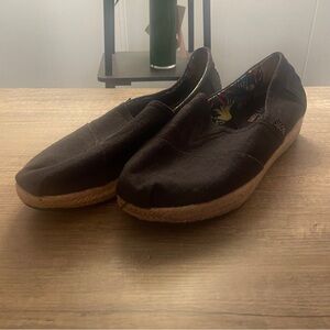 BOBS By Skechers Women’s 10 Highlights High Jinx Black Espadrille Wedge Shoes